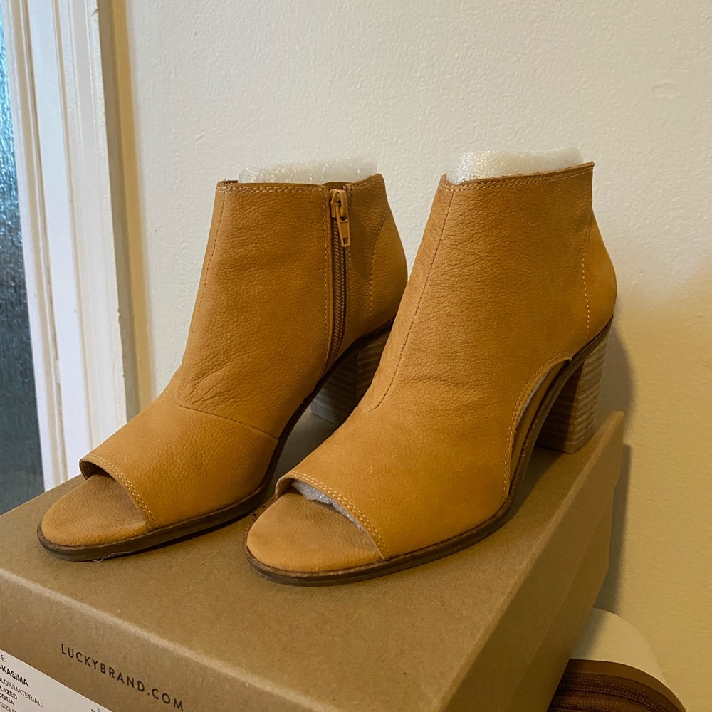 New/ 6.5 M LUCKY BRANDS